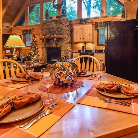 Beary Cozy Cabin 세비어빌 외부 사진