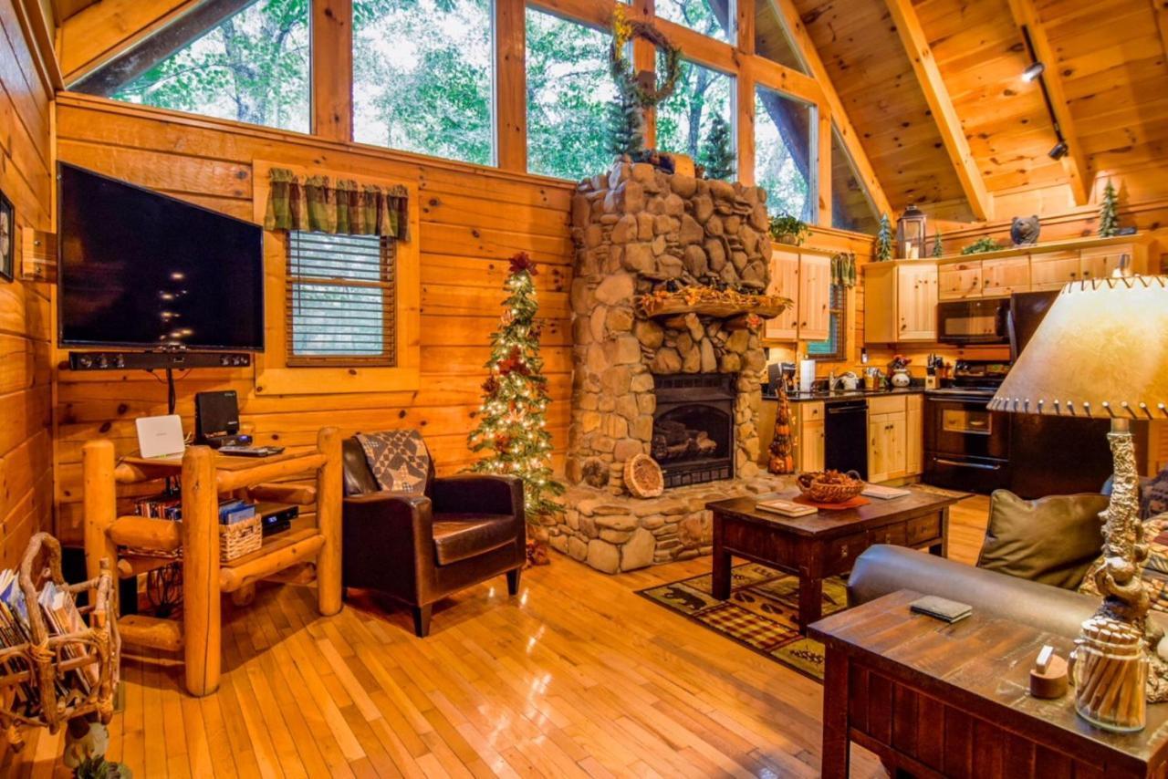 Beary Cozy Cabin 세비어빌 외부 사진